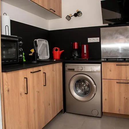 Au Lavandou - 4 Pers, Clim, Piscine, Terrasse, Parking, 950m - Fr-1-803-26 Appartement