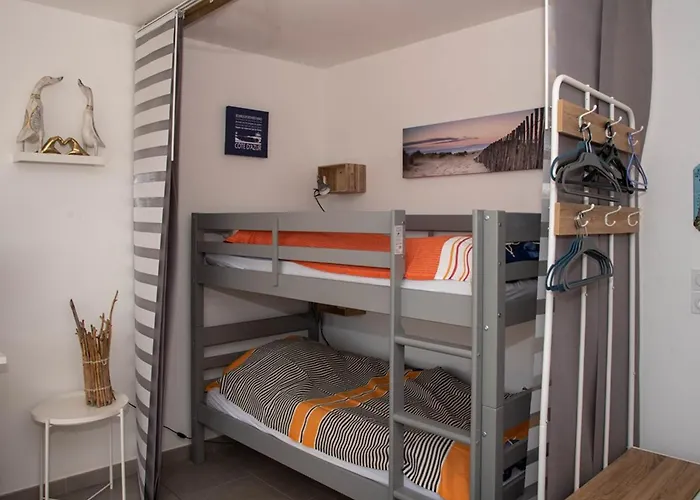 Au Lavandou Avec Terrasse - 4 Personnes - Fr-1-803-26 Apartman *